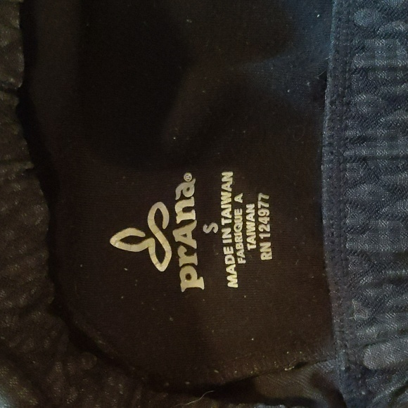 Prana Yoga Outfit - Picture 4 of 4